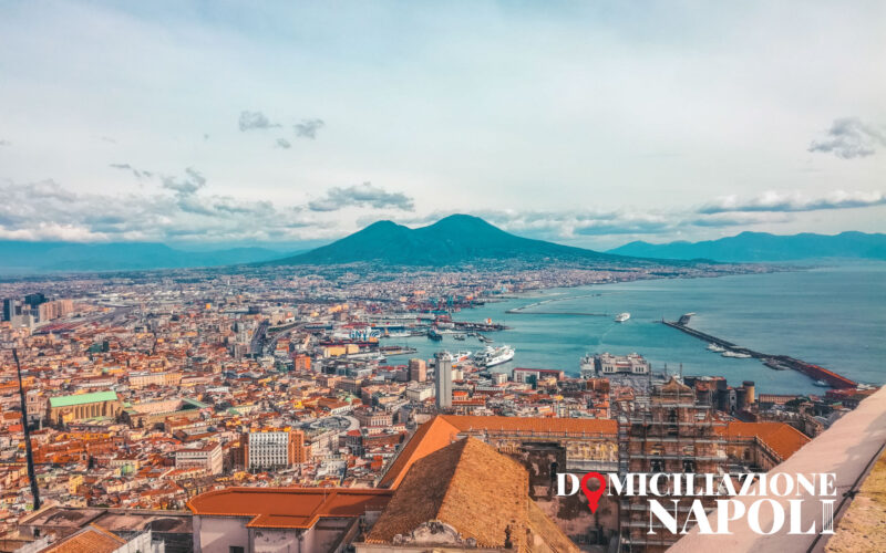 Domiciliazione aziendale professionale a Napoli per aziende e professionisti: vantaggi reali e scenari attuali