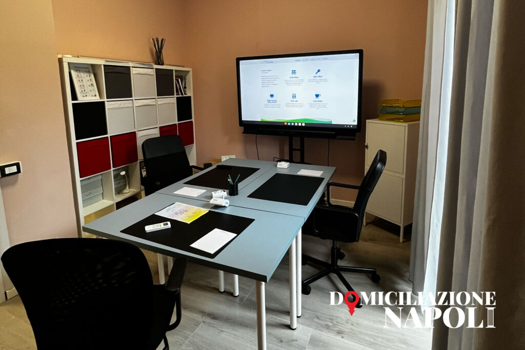 Foto di un day office con sala riunioni a Pomigliano d'Arco